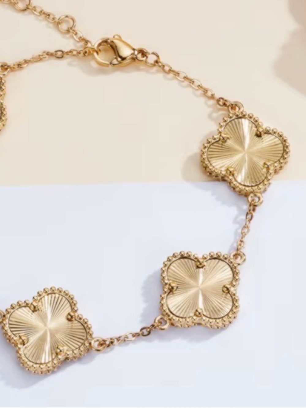 Gold Clover-Link Bracelet Luxury Bracelet - Picture 4 of 4